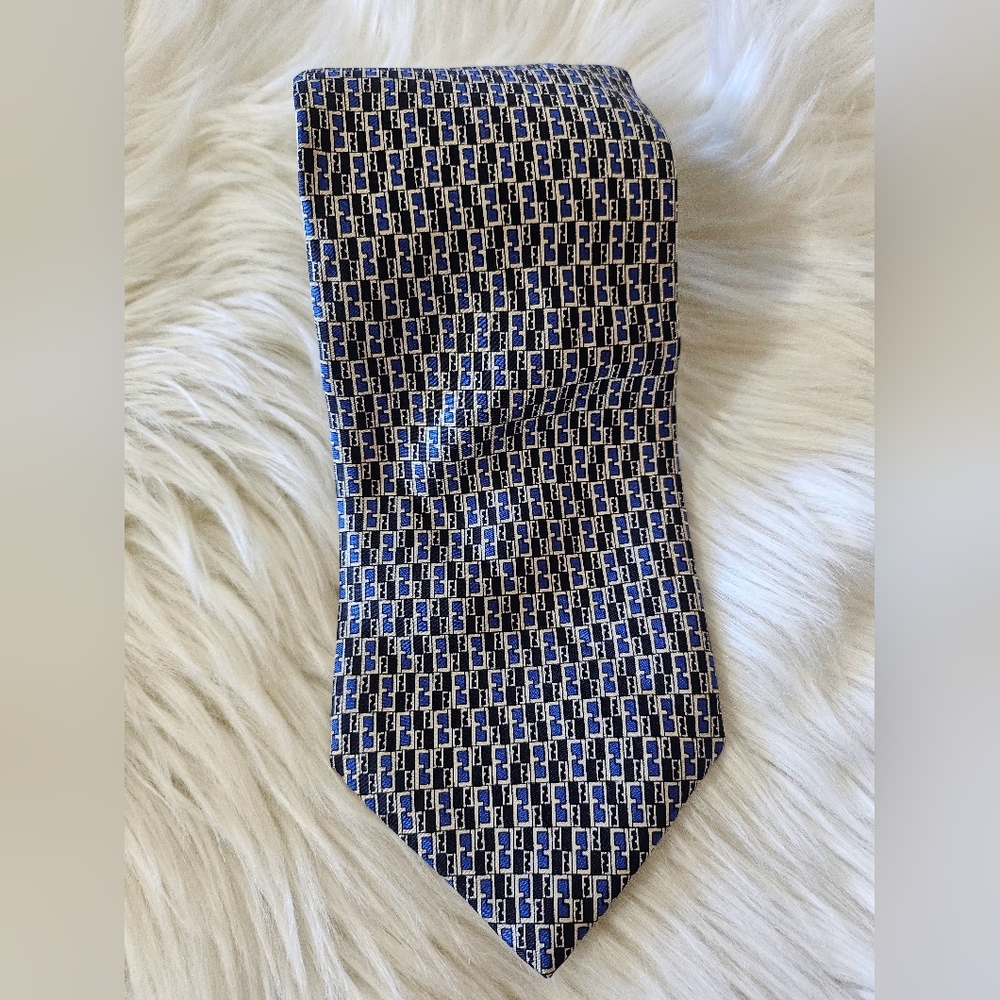 ❌SOLD❌ 👔 Fendi Monogram Tie 👔 - Picture 2 of 9